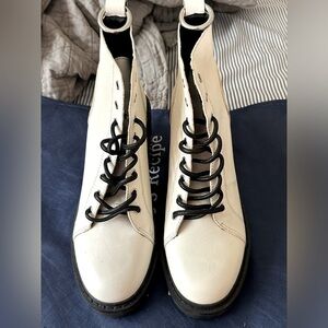 Dolce Vita Heel booties. White size 10. Used
